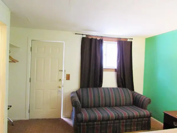 Travelers Inn Olney 9
