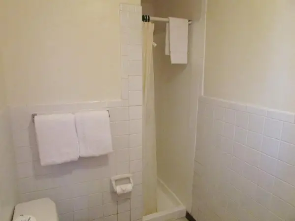 Travelers Inn Olney 10