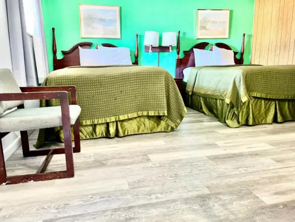 Travelers Inn Olney Main image