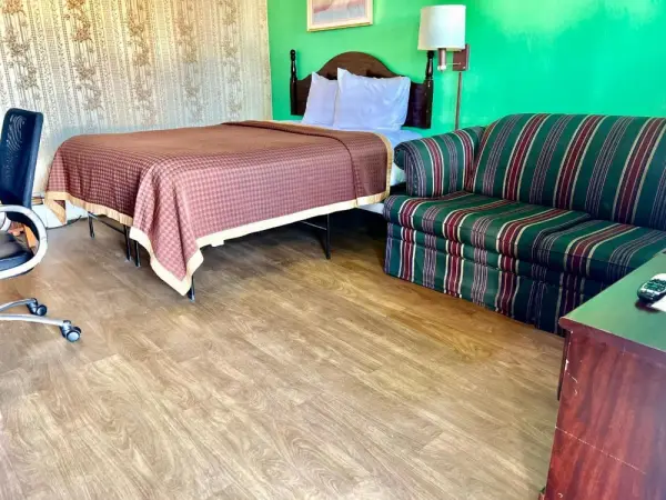 Travelers Inn Olney Main image